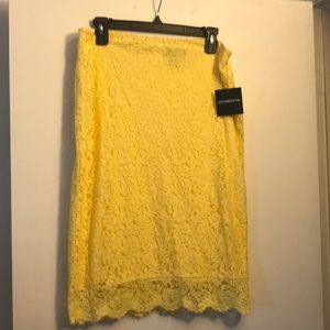 Liz Claiborne Career.   Yellow skirt.   M.